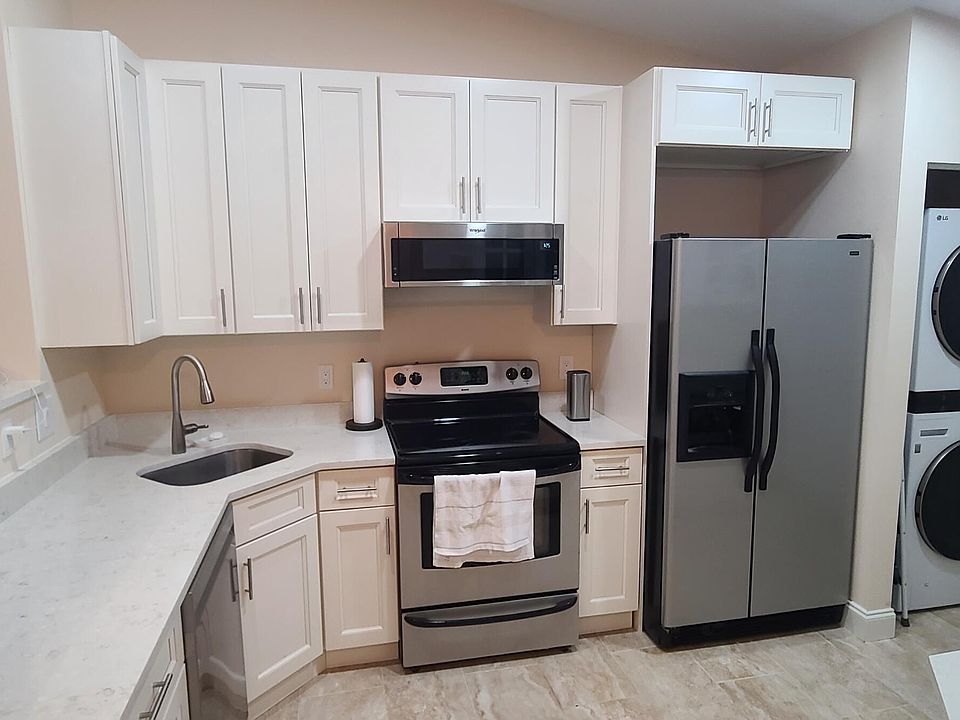 1st image of 1026 Green Pine Boulevard #G