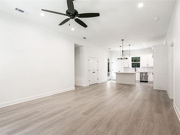 5th image of 71015 Lake Placid Dr