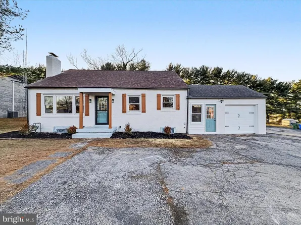 2196 S Queen St, York, PA 17402