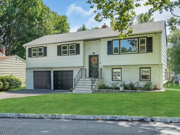8 Carey Ct, Montclair Twp., NJ 07042