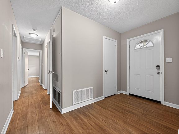 5th image of 4536 Wake Forest Dr