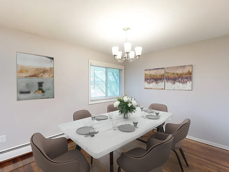 Carlton Apartments — Photo 14
