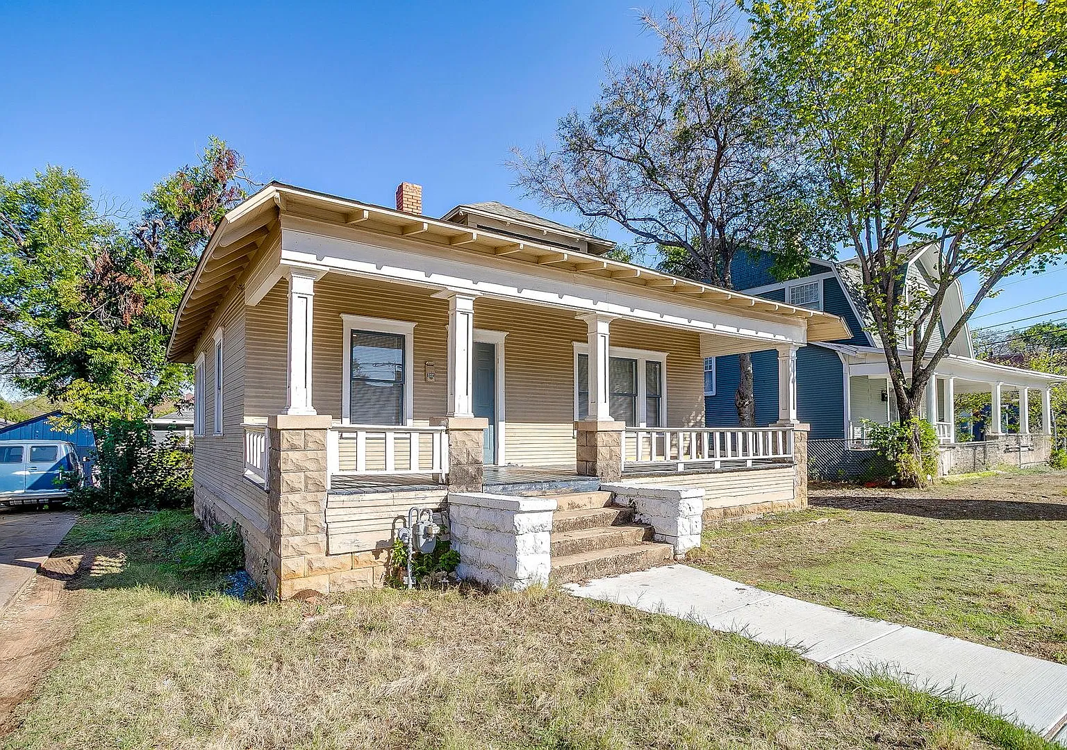 Spacious 3 Bed, 1 Bath Near Historic Fairmount Awaiting New Tenants- 76104 — Photo 2