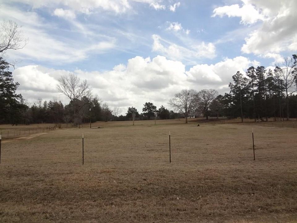 2nd image of 1155 Hart Rd