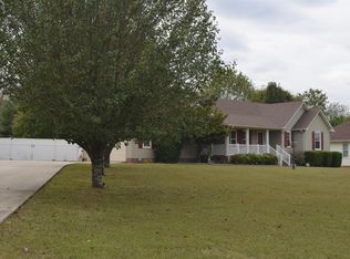 108 Virginia Dr, Tullahoma, TN 37388