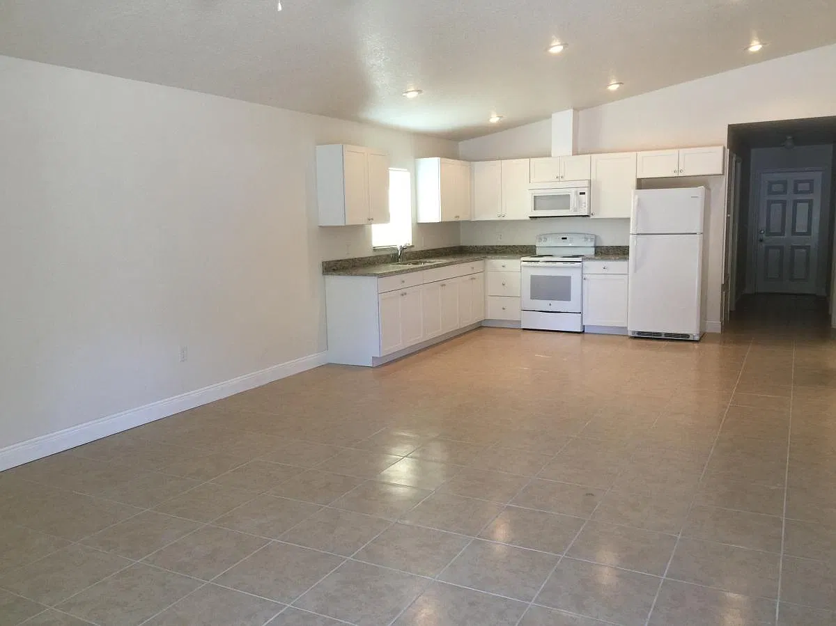 1301 Park Street — Photo 2