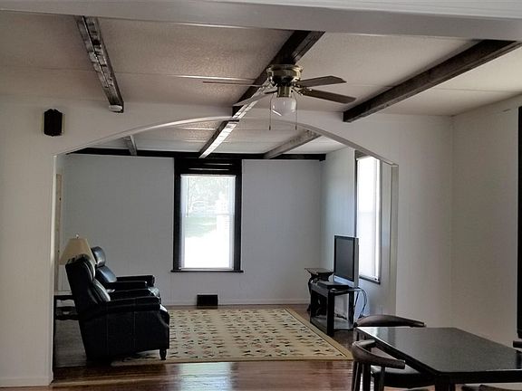 3rd image of 612 Central Ave