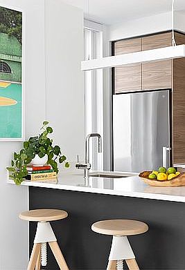 3rd image of 555 38th St #817