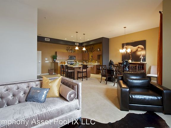 4th image of 844 Fedora St #10329790