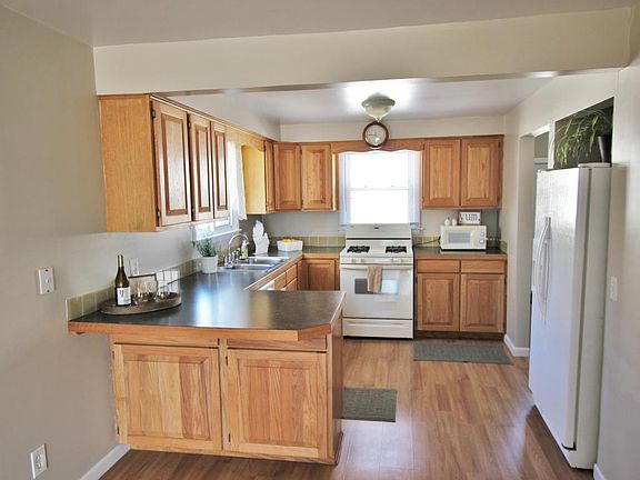 2nd image of 153 Majestic St SE