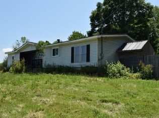 61 Upton Rd, Pulaski, NY 13142