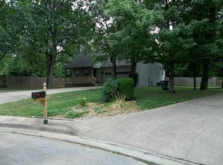 2615 W Megan Dr, Fayetteville, AR 72703