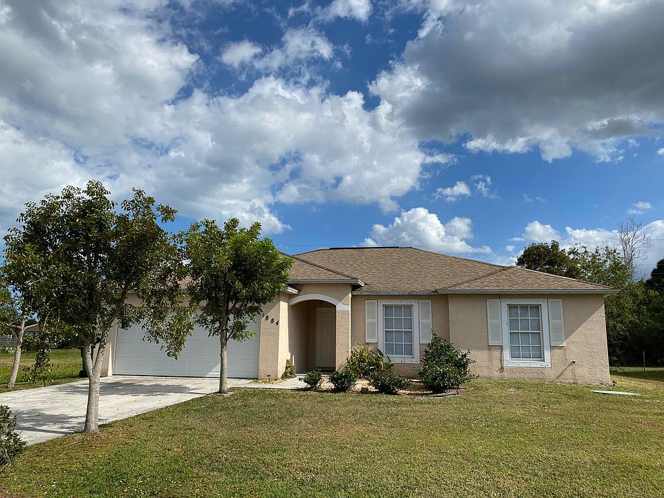 1st image of 1884 SE Mandrake Cir