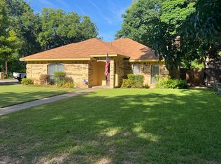 201 Pecan Dr, Westworth Village, TX 76114