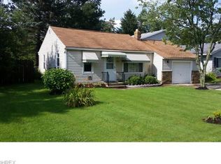 1064 Orchard Ave, Aurora, OH 44202