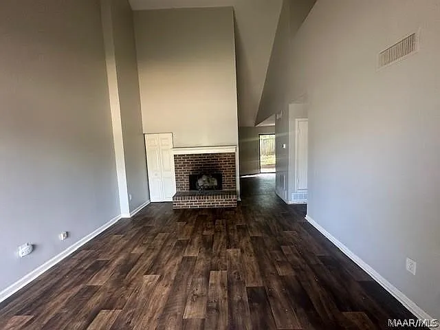 3 bed, 2.0 bath, 1706 sqft, $1,050 — Photo 3
