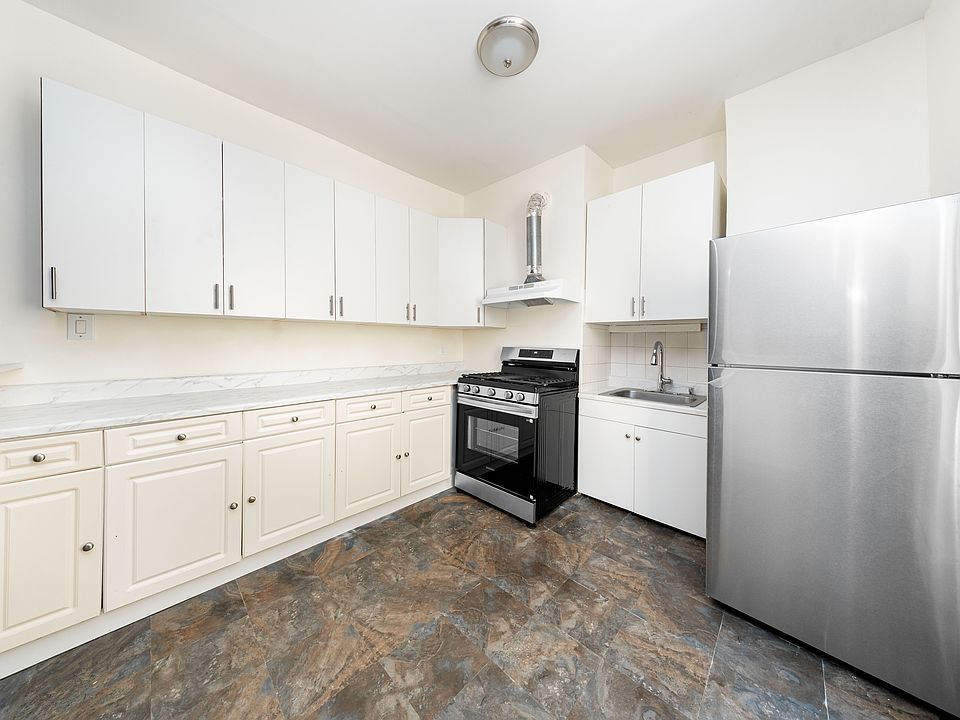 1st image of 33-34 9th St #1