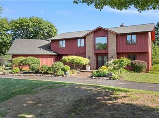 115 Drumlin View Dr, Mendon, NY 14506
