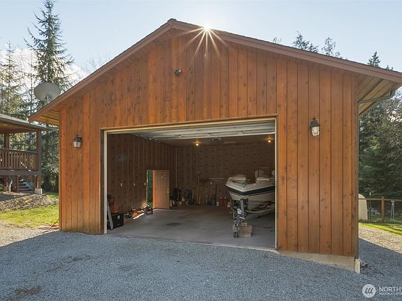 3rd image of 16059 Snee Oosh Road