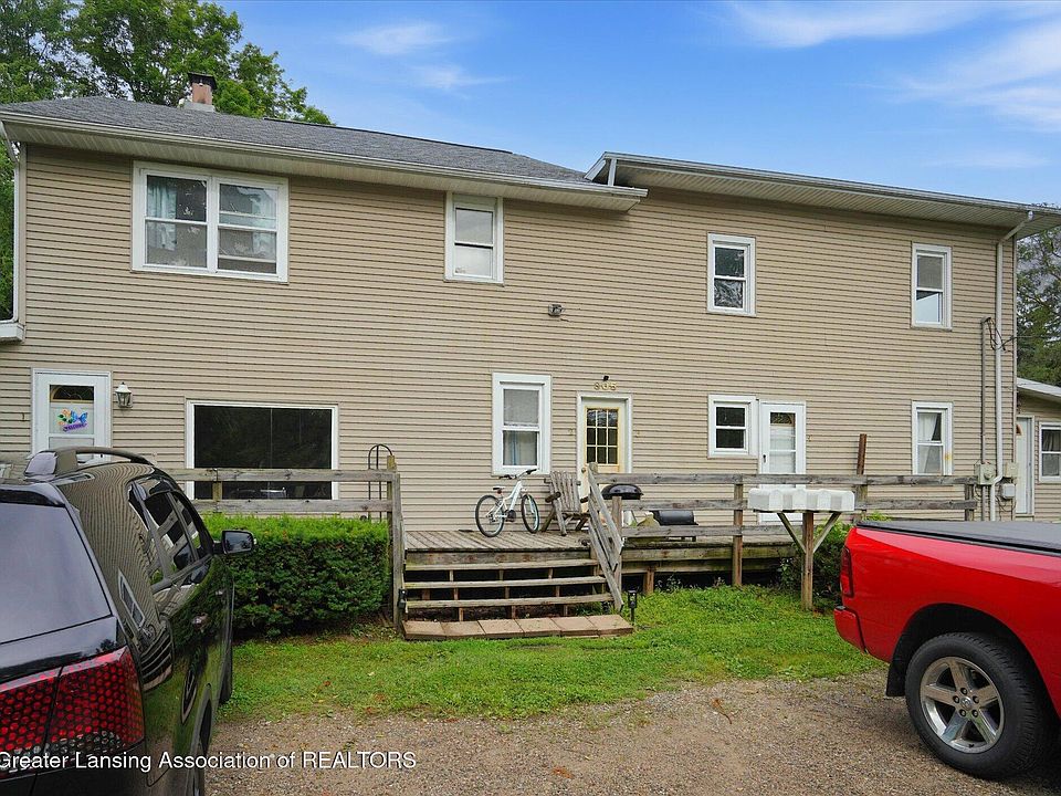 1st image of 305 W Elm St