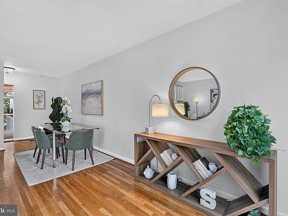 5th image of 749 Delaware Ave SW #184