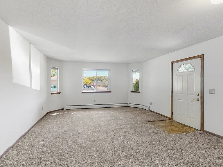 Ashford Apartments — Photo 41