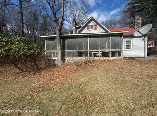 1369 Twin Pine Rd, Stroudsburg, PA 18360