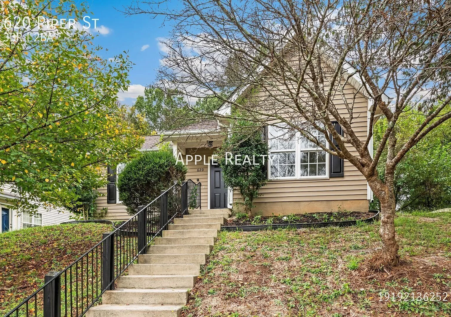 Great 3 bd / 2bth Home - Available Now — Photo 1