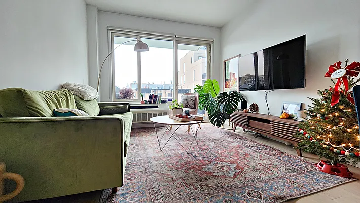 Rented by Compass | media 9