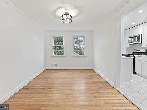 4th image of 1667 Hardwick Rd