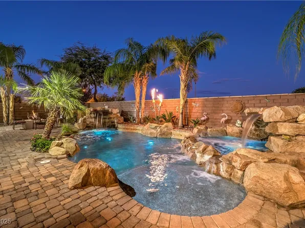 9948 Keifer Valley St, Las Vegas, NV 89178