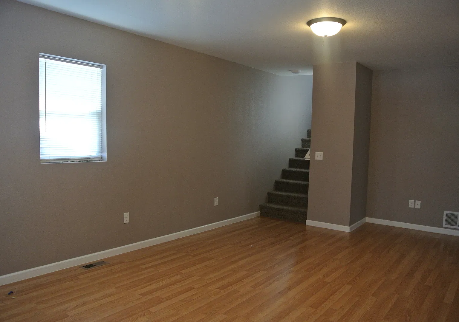 House- NW — Photo 4