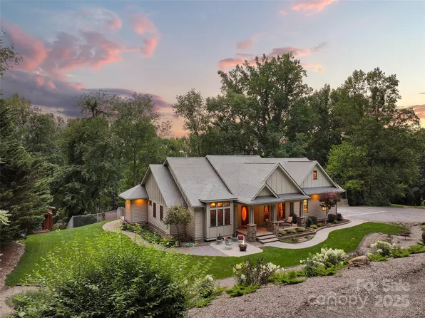 105 Blackberry Rdg, Waynesville, NC 28786