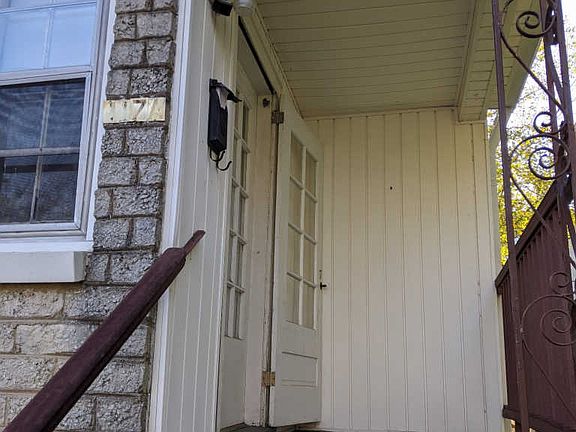 3rd image of 117 32nd Ave S