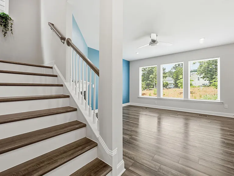 265 Mindees Ln — Photo 32