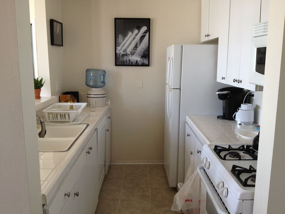 1st image of 1526 S Shenandoah St APT 202