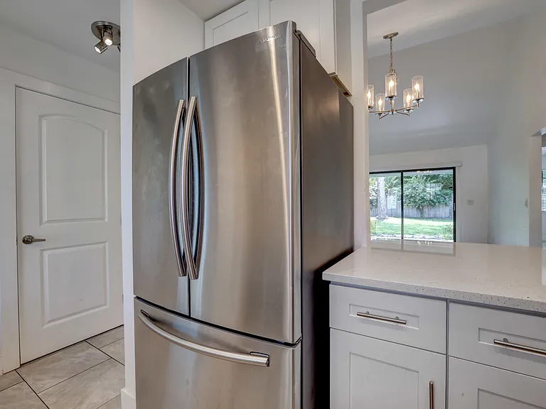 5770 SE Wilsie Dr — Photo 8