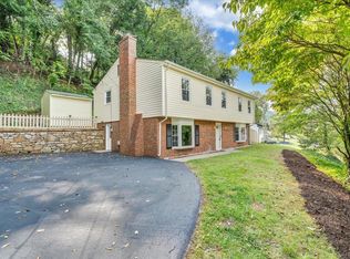 3311 Farmington Dr, Roanoke, VA 24018