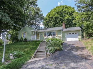9 Hilltop View Rd, New Milford, CT 06776