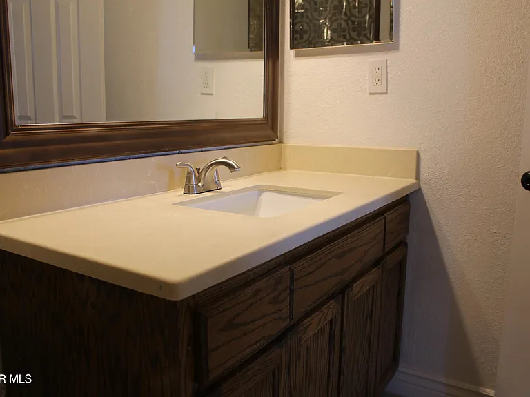 335 Flynn Dr — Photo 27