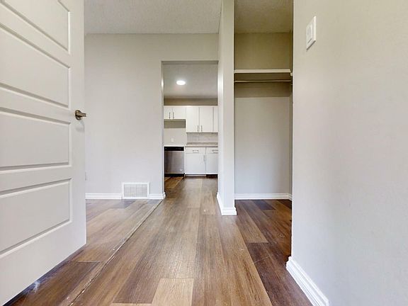 5th image of 6125 17a Ave NW