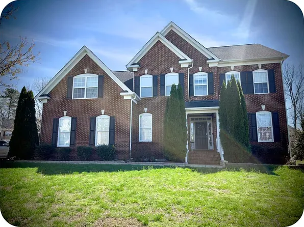 100 Drakeshire Ct, Morrisville, NC 27560