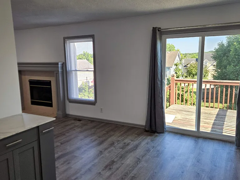 17641 W 111th Pl — Photo 7