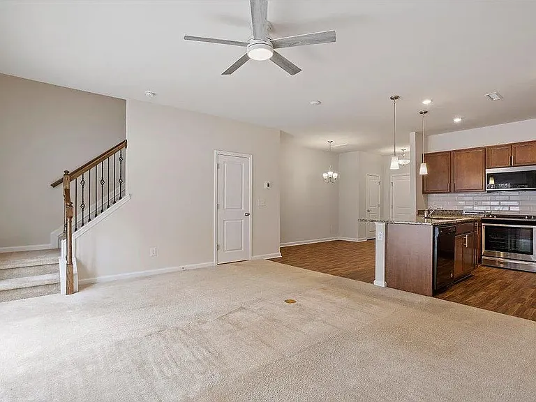 369 White Oak Ridge Dr — Photo 9