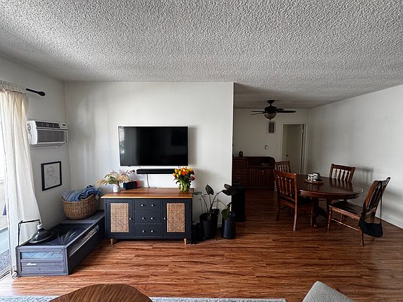 3rd image of 11931 Dorothy St APT 19