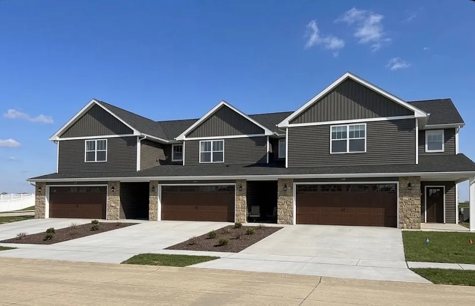 623 Clayton Cir
