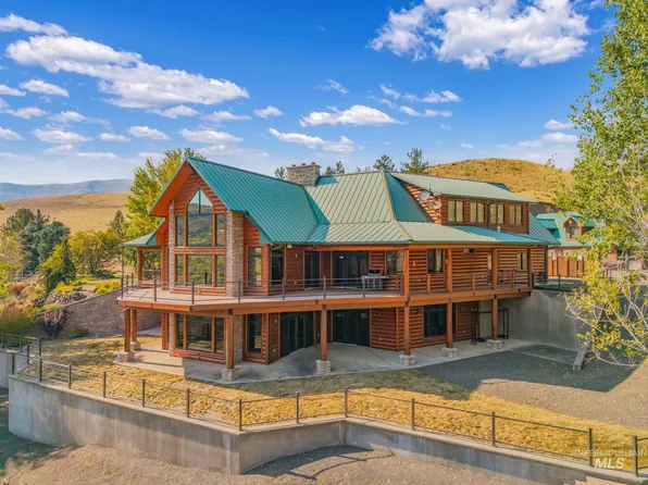 327 Two Bears Rd, White Bird, ID 83554