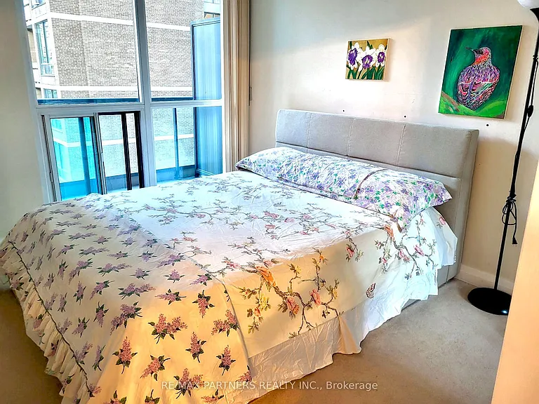 1121 Bay St #908 — Photo 7