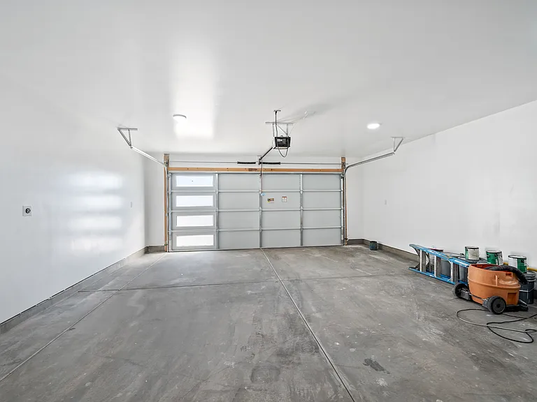 1010 E Indianola Ave — Photo 15