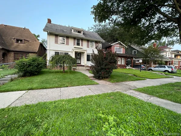 825 Chalmers St, Detroit, MI 48215